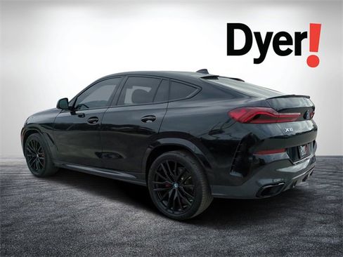 Used 2022 BMW X6 xDrive40i w/ Executive Package image 6