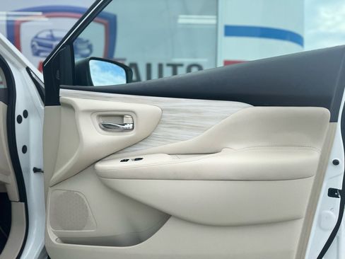 Used 2017 Nissan Murano SL image 38