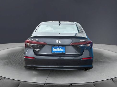 Used 2025 Honda Civic Sport image 4