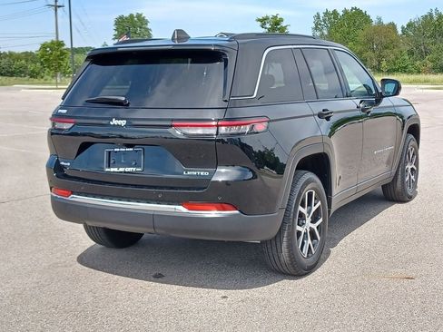 Used 2024 Jeep Grand Cherokee Limited AWD/4WD image 4