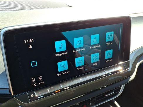 New 2026 Volkswagen Atlas Cross Sport SE image 16