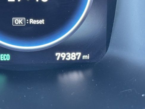 Used 2022 Hyundai Santa Fe SEL Convenience w/ Cargo Package image 18