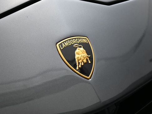 Used 2024 Lamborghini Urus Performante image 13