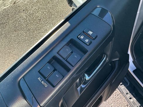 Used 2024 Toyota 4Runner TRD Off-Road Premium image 11