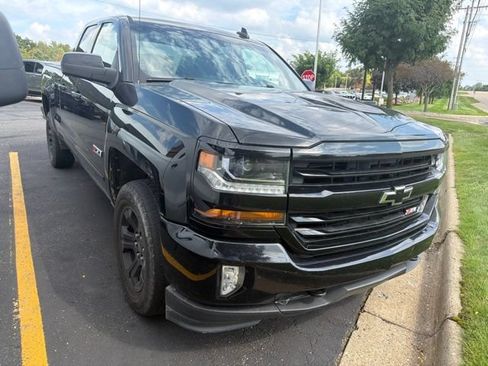 Used 2017 Chevrolet Silverado 1500 LT w/ Midnight Edition AWD/4WD image 2