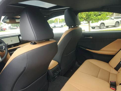 Used 2026 Lexus IS 350 F Sport w/ Accessory Package Z1 RWD image 16