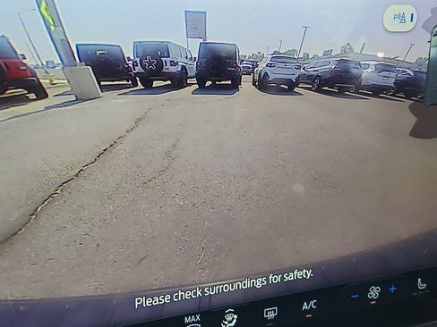Used 2023 Ford Transit 350 XLT RWD image 19