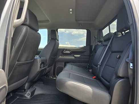Used 2025 GMC Sierra 1500 SLT w/ SLT Premium Package AWD/4WD image 18