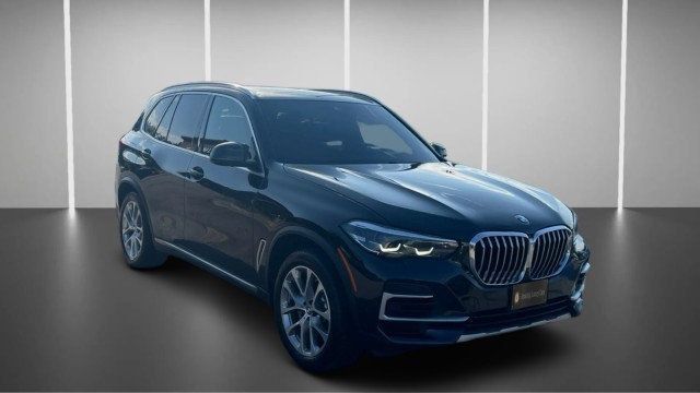 Used 2023 BMW X5 xDrive40i w/ Premium Package AWD/4WD image 2