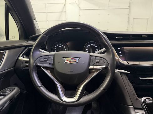 Used 2020 Cadillac XT6 Premium Luxury w/ Platinum Package AWD/4WD image 28