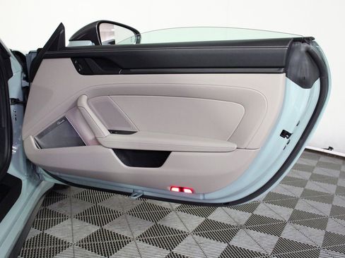 Used 2025 Porsche 911 Carrera 4 GTS image 36