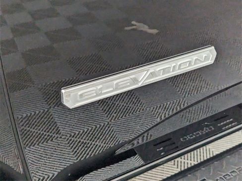 Used 2022 GMC Canyon Elevation image 18