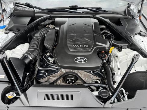 Used 2015 Hyundai Genesis 3.8 w/ Option Group 04 RWD image 12