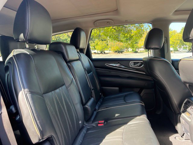 Used 2017 INFINITI QX60 FWD w/ Deluxe Technology Package image 19