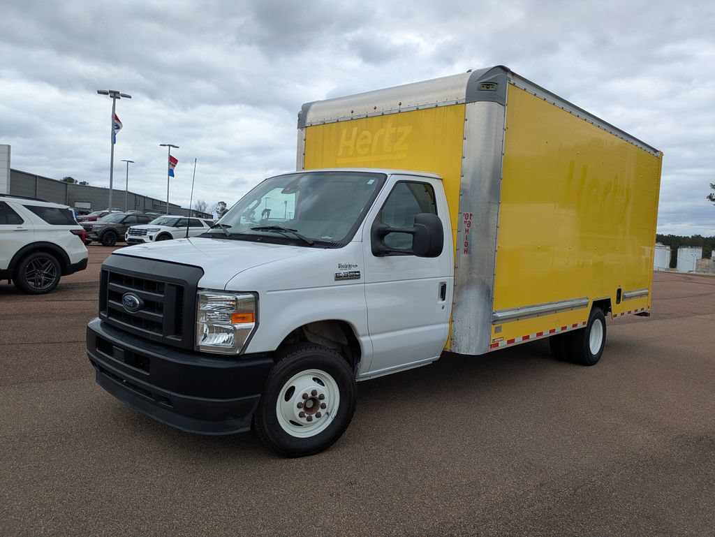 Used 2024 Ford E-350 and Econoline 350 Super Duty w/ Driver's Safety Package RWD image 4