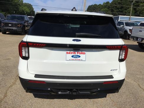 New 2026 Ford Explorer ST-Line AWD/4WD image 10