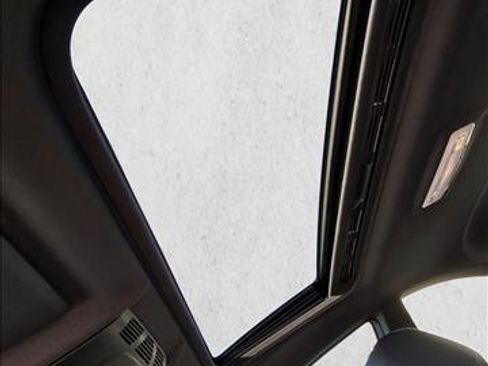 Used 2016 BMW M235i Coupe image 15