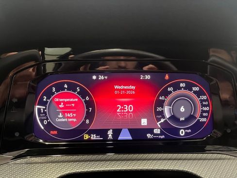 Certified 2024 Volkswagen Golf R 2.0T image 22