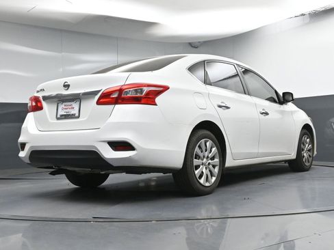Used 2017 Nissan Sentra S FWD image 21