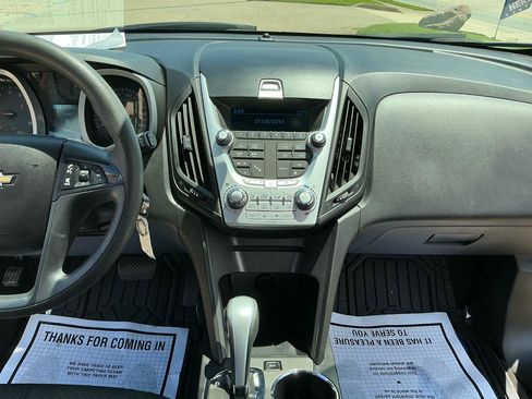 Used 2013 Chevrolet Equinox LS FWD image 12