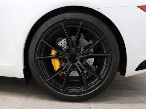 Used 2019 Porsche 911 Carrera image 8