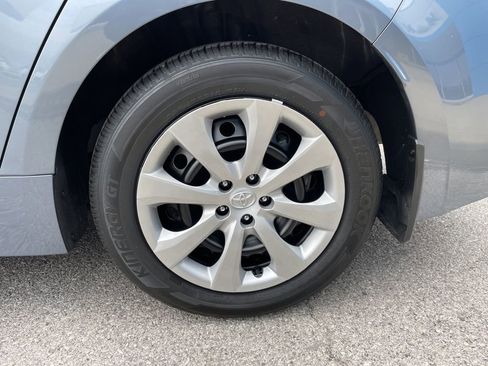 Used 2025 Toyota Corolla LE image 52