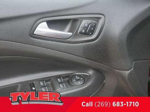Used 2017 Ford Escape Titanium AWD/4WD image 21