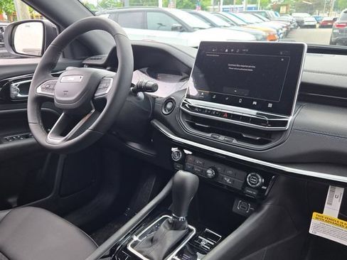 New 2026 Jeep Compass Latitude AWD/4WD image 10