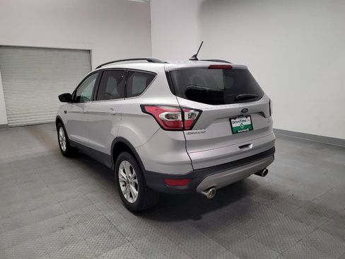 Used 2018 Ford Escape SE w/ SE Sync 3 Package FWD image 5