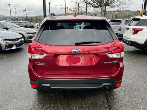 Used 2022 Subaru Forester Premium image 6