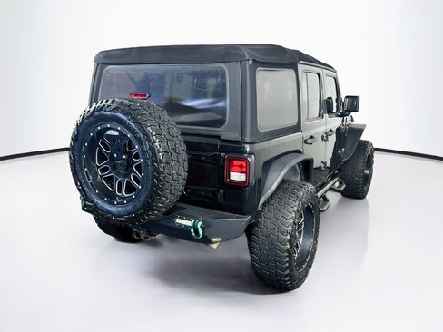 Used 2018 Jeep Wrangler Unlimited Sport S AWD/4WD image 9