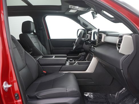 Used 2025 Toyota Tundra Limited image 12