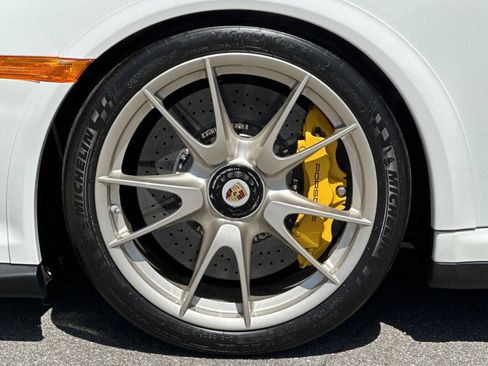 Used 2011 Porsche 911 GT2 RS RWD image 40