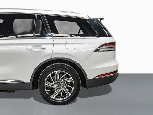 Used 2022 Lincoln Aviator 2WD image 11