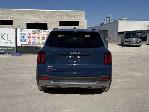 New 2026 Kia Sorento S FWD image 5