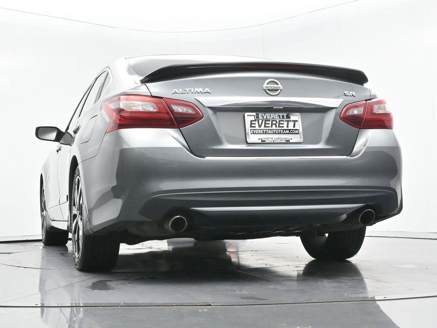 Used 2017 Nissan Altima 2.5 SR w/ Midnight Edition Package FWD image 45