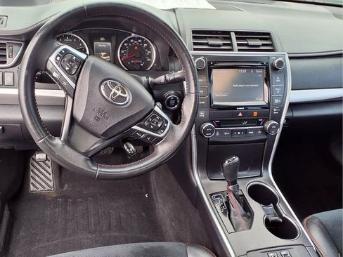 Used 2016 Toyota Camry XSE w/ Advanced Technology Package FWD image 11