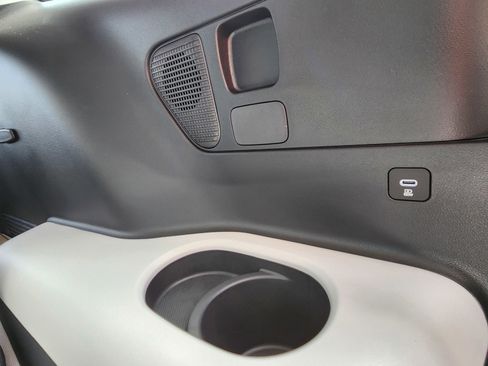 New 2026 Hyundai Ioniq 9 S image 16