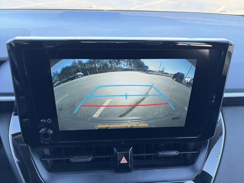 Used 2025 Toyota Corolla LE image 13