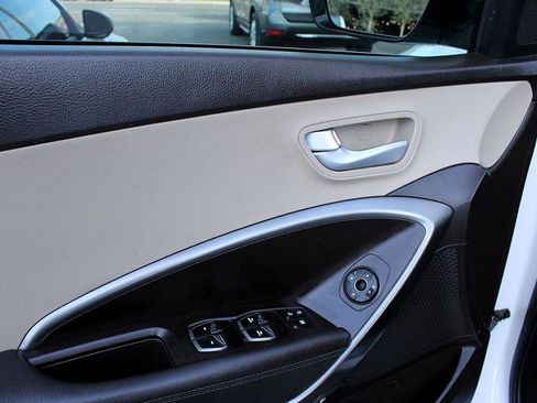 Used 2017 Hyundai Santa Fe Sport image 13