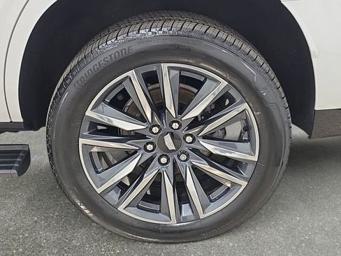 Used 2023 Cadillac Escalade Sport w/ Touring Package image 31