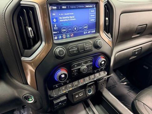 Certified 2022 Chevrolet Silverado 2500 High Country w/ Technology Package image 14