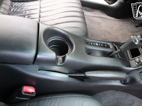 Used 2002 Chevrolet Camaro Z28 w/ SS Performance/Appearance Pkg RWD image 6