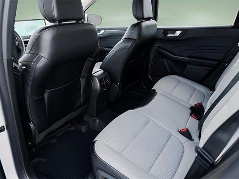 Certified 2024 Ford Escape Base image 19