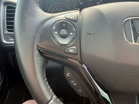 Used 2020 Honda HR-V Sport image 13