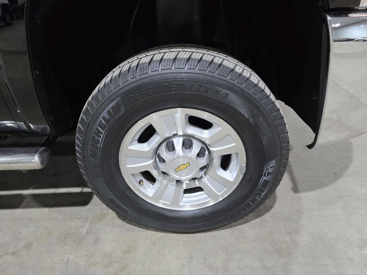 Used 2008 Chevrolet Silverado 2500 LTZ w/ Suspension Package, Off-Road AWD/4WD image 27