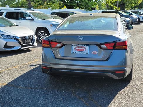 Used 2025 Nissan Altima 2.5 S FWD image 7