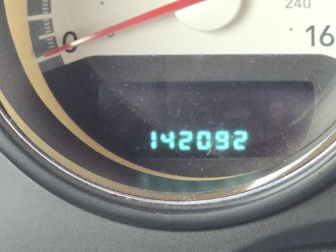 Used 2010 Dodge Challenger R/T image 19