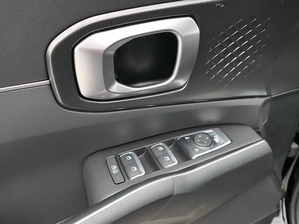 New 2026 Kia Sorento S FWD image 12