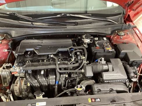 Used 2023 Hyundai Elantra Limited w/ Cargo Package image 22